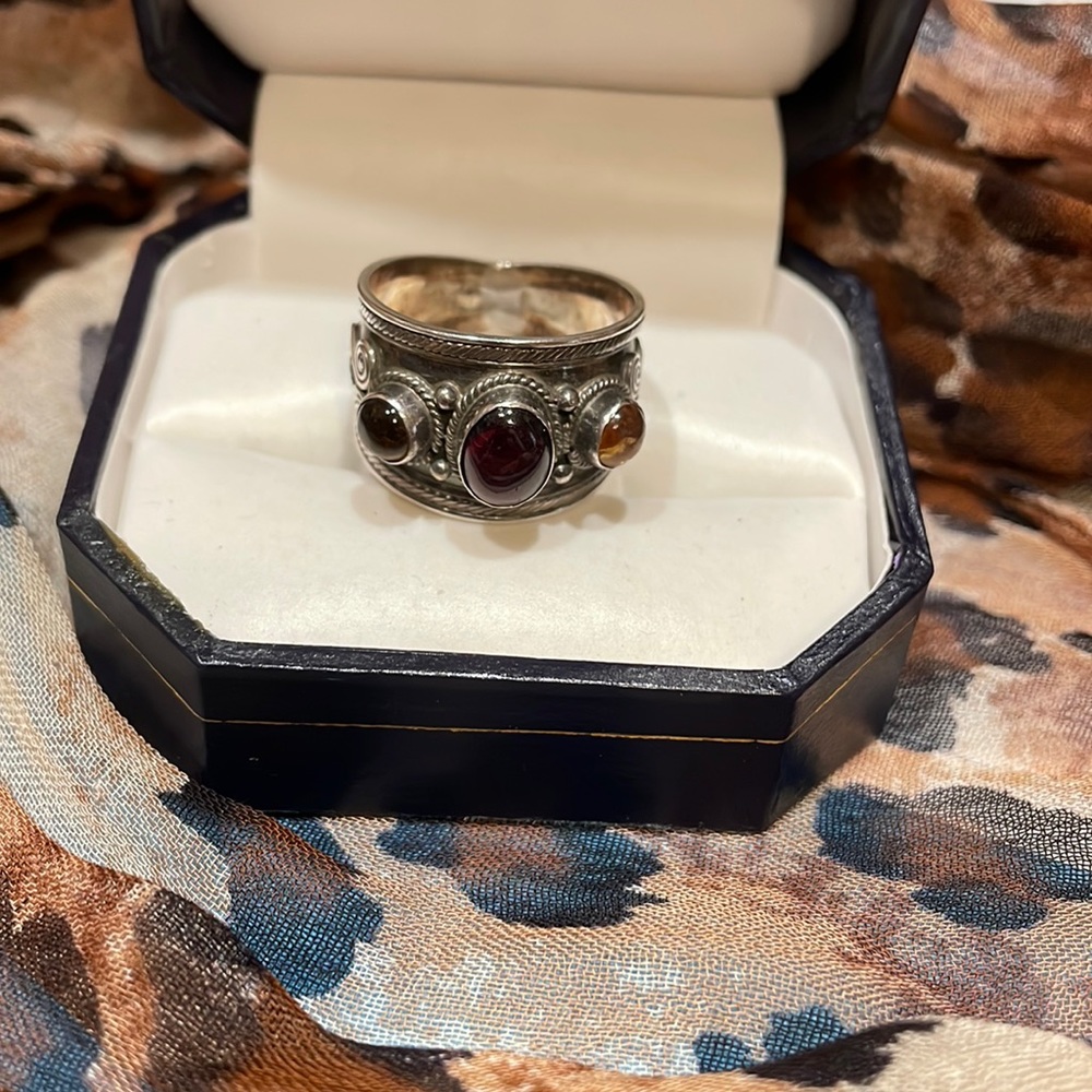 Estruscan style sterling silver ring